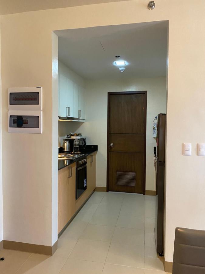 2 Bedroom Corner Executive Suite At Lafayette Park Square Megaworld Blvd Unit 5H Iloilo Zewnętrze zdjęcie