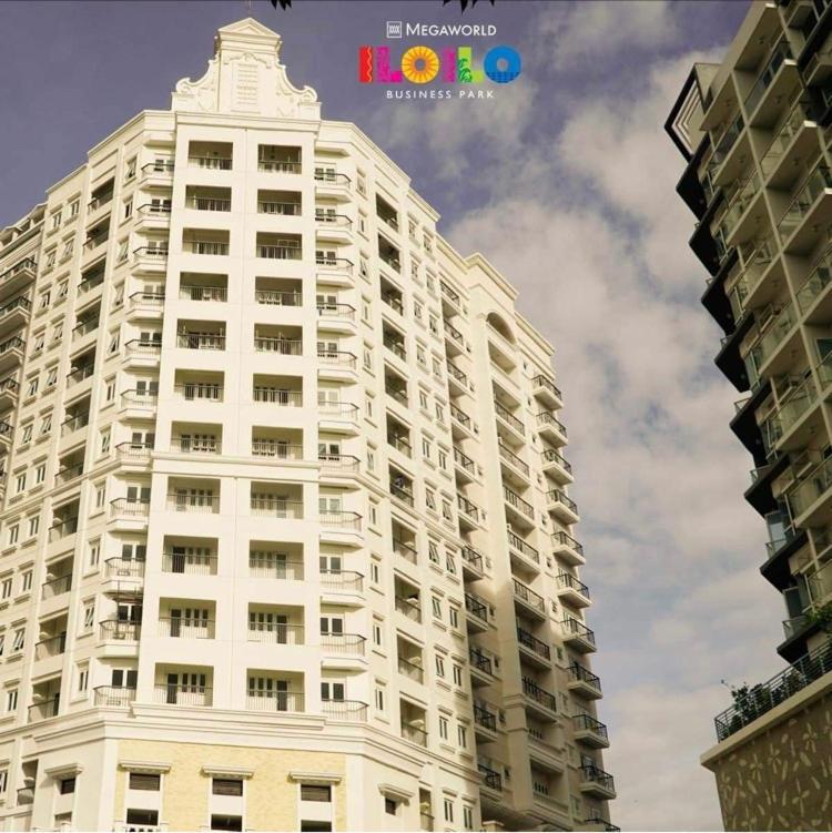 2 Bedroom Corner Executive Suite At Lafayette Park Square Megaworld Blvd Unit 5H Iloilo Zewnętrze zdjęcie